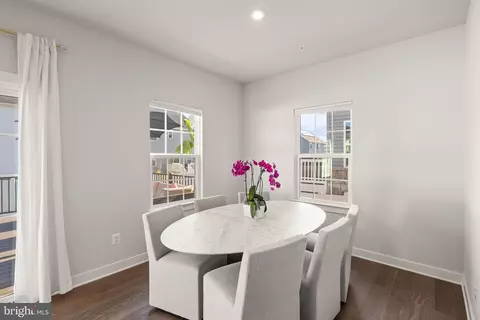 Dining - 7471 Flag Point Ct, Manassas, VA 20109 photo 2 of 2