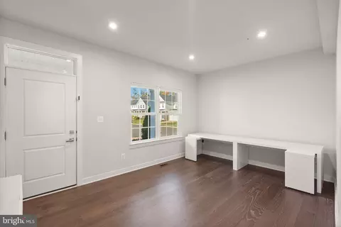 Entry Way - 7471 Flag Point Ct, Manassas, VA 20109 photo 1 of 13