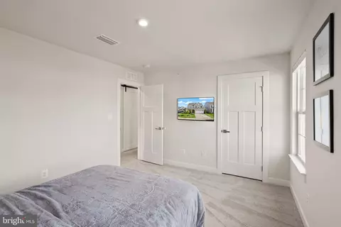 Bedroom - 7471 Flag Point Ct, Manassas, VA 20109 photo 5 of 9