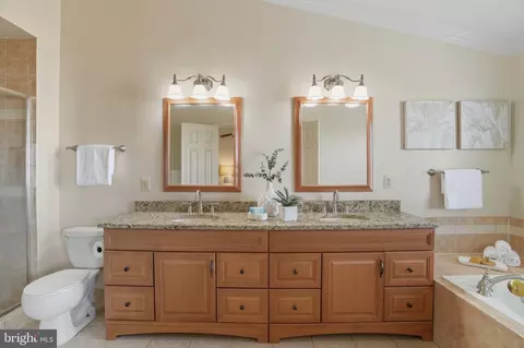 Bath - 11256 Stagestone Way, Manassas, VA 20109 photo 2 of 4