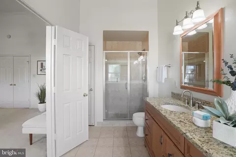 Bath - 11256 Stagestone Way, Manassas, VA 20109 photo 3 of 4