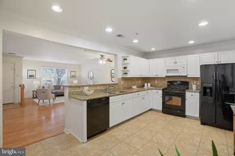 Kitchen - 11256 Stagestone Way, Manassas, VA 20109 photo 2 of 4