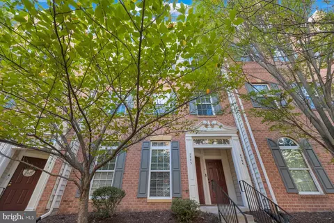 2595 Eastbourne Dr, Woodbridge, VA 22191