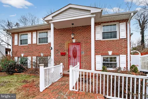 4636 Evansdale Rd, Woodbridge, VA 22193