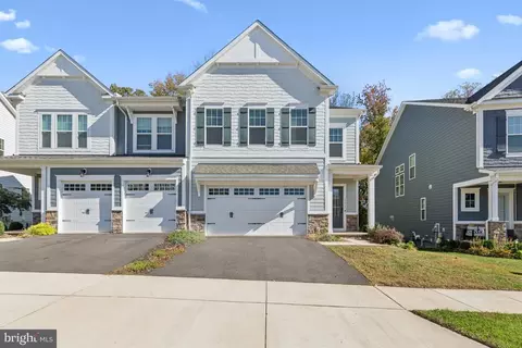 17815 Woods Overlook Dr, Dumfries, VA 22026