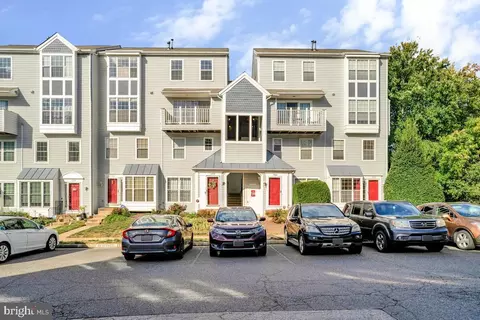 11761 Tolson Pl #11761, Woodbridge, VA 22192