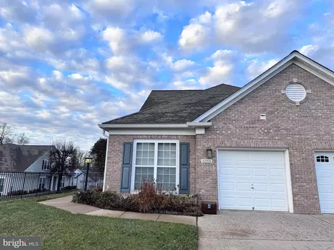 12221 Seaford Ct, Woodbridge, VA 22192