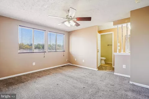 Living - 14740 Winding Loop, Woodbridge, VA 22191 photo 5 of 9