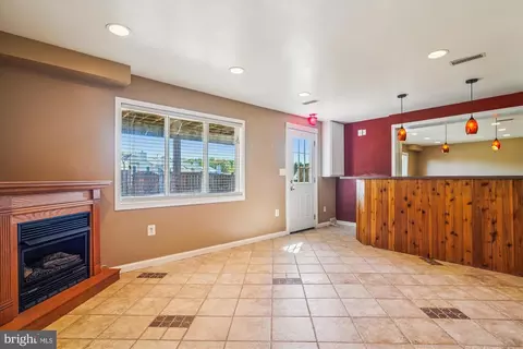 Living - 14740 Winding Loop, Woodbridge, VA 22191 photo 6 of 9