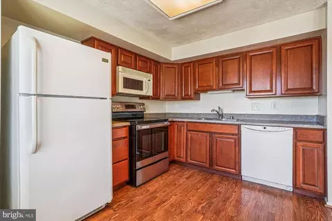 Kitchen - 14740 Winding Loop, Woodbridge, VA 22191 photo 3 of 3