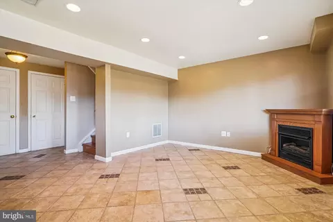 Living - 14740 Winding Loop, Woodbridge, VA 22191 photo 8 of 9