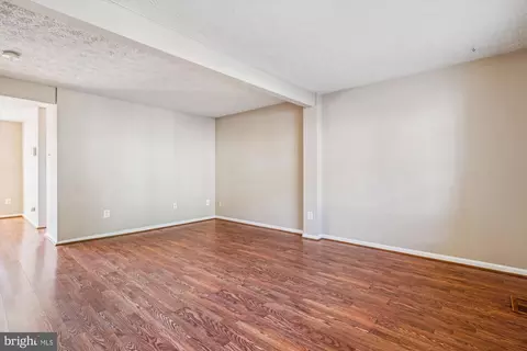 Living - 14740 Winding Loop, Woodbridge, VA 22191 photo 3 of 9