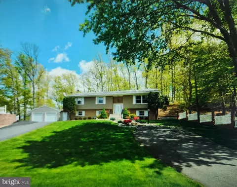 18324 Nob Hill Dr, Triangle, VA 22172 photo 2