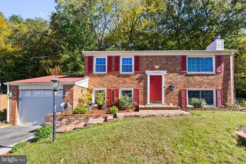 13737 Moccasin Ct, Woodbridge, VA 22193