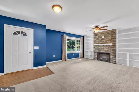 Living - 10696 Moore Dr, Manassas, VA 20111 photo 1 of 11