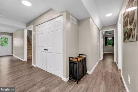 Entry Way - 10696 Moore Dr, Manassas, VA 20111 photo 9 of 10