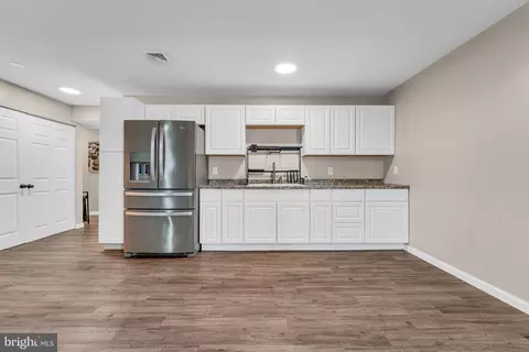 Entry Way - 10696 Moore Dr, Manassas, VA 20111 photo 6 of 10
