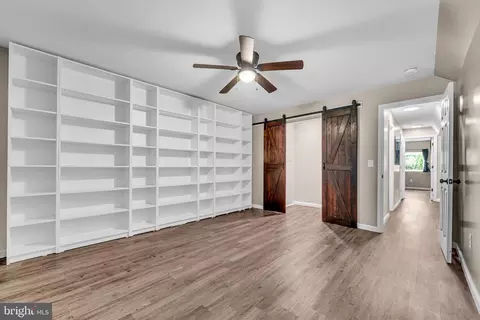 Entry Way - 10696 Moore Dr, Manassas, VA 20111 photo 10 of 10