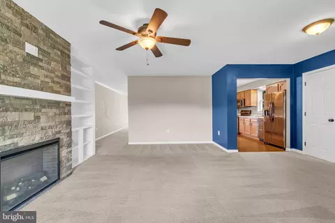 Living - 10696 Moore Dr, Manassas, VA 20111 photo 3 of 11