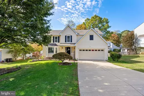 3899 Triad Ct, Woodbridge, VA 22192