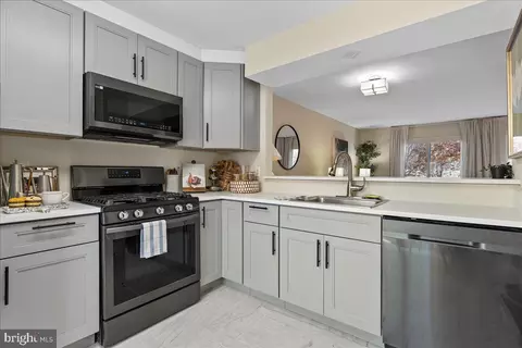 2076 Bowline Loop, Woodbridge, VA 22192 photo 2
