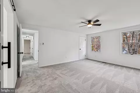 Entry Way - 15331 Edgehill Dr, Dumfries, VA 22025 photo 6 of 6