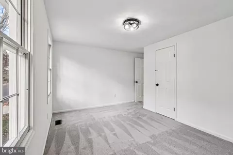 Bedroom - 15331 Edgehill Dr, Dumfries, VA 22025 photo 2 of 5
