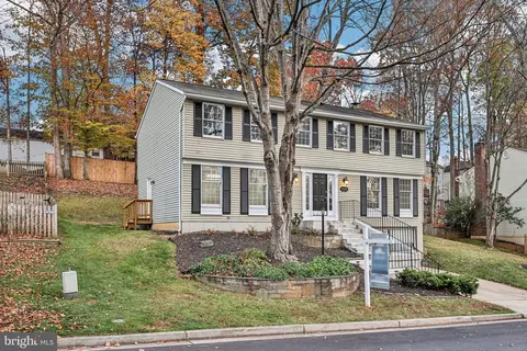 Exterior - 15331 Edgehill Dr, Dumfries, VA 22025 photo 2 of 7