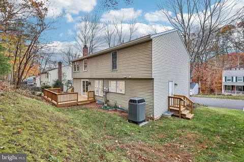 Exterior - 15331 Edgehill Dr, Dumfries, VA 22025 photo 7 of 7