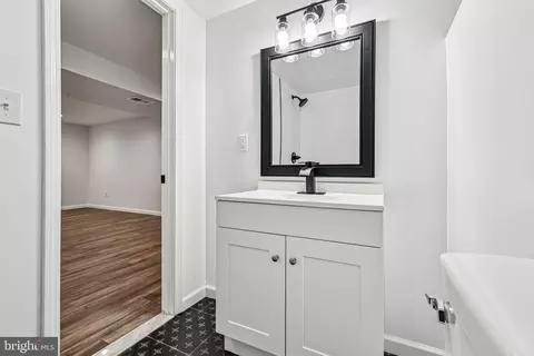 Bath - 15331 Edgehill Dr, Dumfries, VA 22025 photo 9 of 9