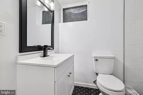 Bath - 15331 Edgehill Dr, Dumfries, VA 22025 photo 8 of 9