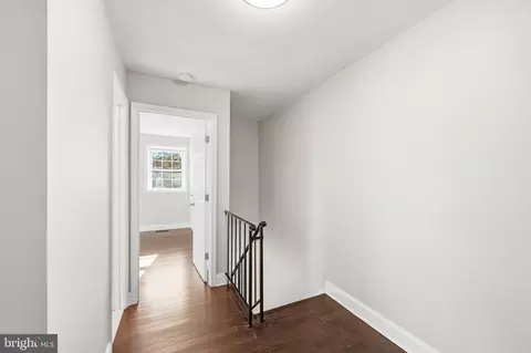 Entry Way - 3797 Port Hope Pt, Triangle, VA 22172 photo 4 of 4