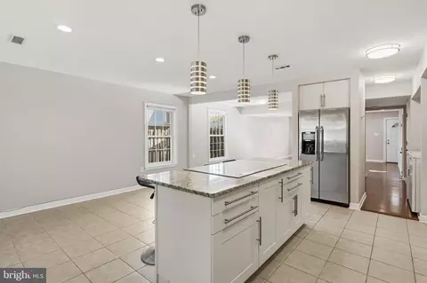 Kitchen - 3797 Port Hope Pt, Triangle, VA 22172 photo 4 of 6