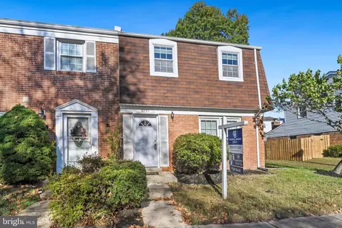 Exterior - 3797 Port Hope Pt, Triangle, VA 22172 photo 4 of 9