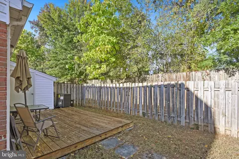 Exterior - 3797 Port Hope Pt, Triangle, VA 22172 photo 7 of 9