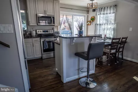 1411 Mary St, Woodbridge, VA 22191