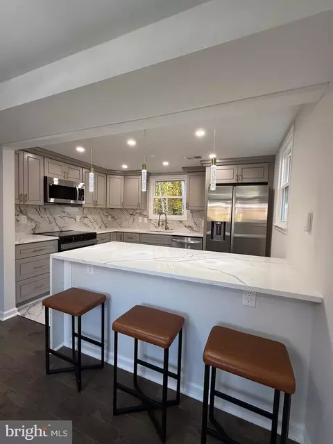13014 Kerrydale Rd, Woodbridge, VA 22193