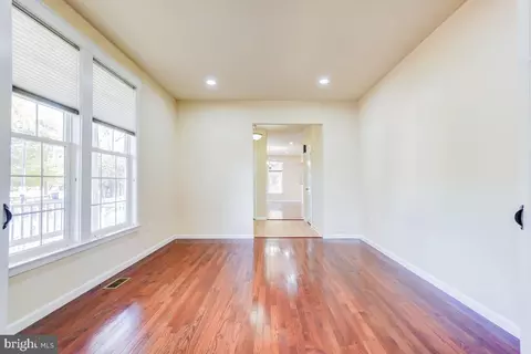 Living - 8513 Thomas Dr, Manassas, VA 20110 photo 7 of 7