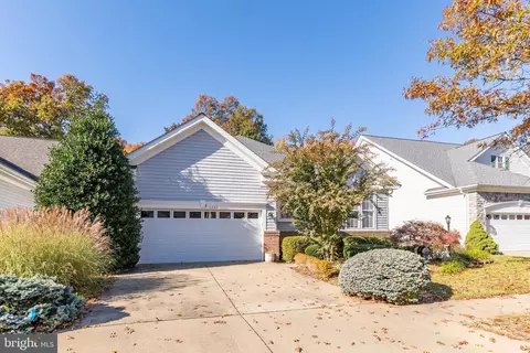 Exterior - 6880 Saddle Run Way, Gainesville, VA 20155 photo 2 of 11