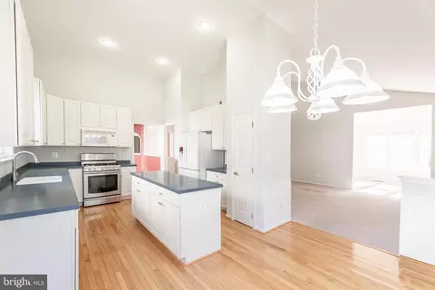 Kitchen - 6880 Saddle Run Way, Gainesville, VA 20155 photo 2 of 3
