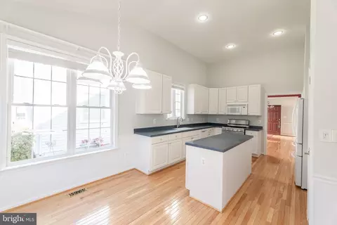 Kitchen - 6880 Saddle Run Way, Gainesville, VA 20155 photo 3 of 3