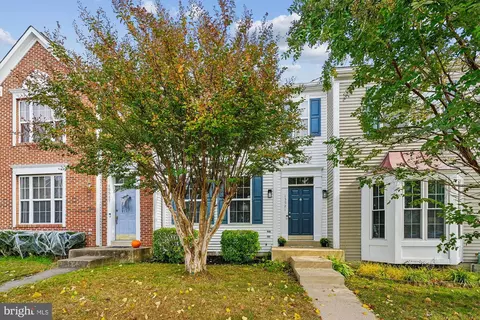 15521 Port Washington Ct, Dumfries, VA 22025