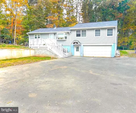 12704 Purcell Rd, Manassas, VA 20112