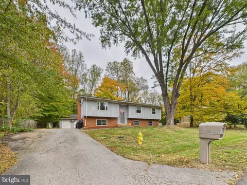 7316 Mariposa Dr, Manassas, VA 20112