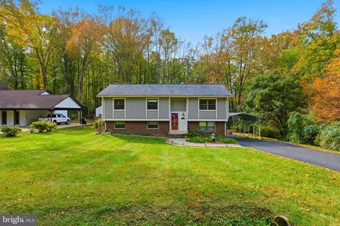 7217 Ridgeway Dr, Manassas, VA 20112