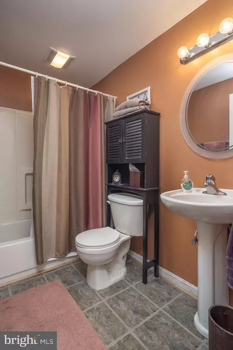 12017 Youngtree Ct, Bristow, VA 20136 photo 38