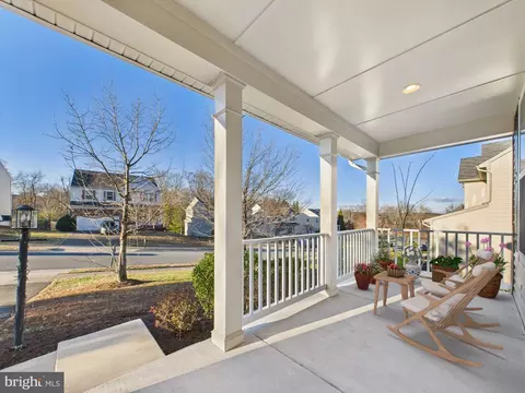 18213 Jillian Ln, Triangle, VA 22172