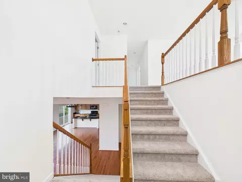 Entry Way - 18213 Jillian Ln, Triangle, VA 22172 photo 2 of 2