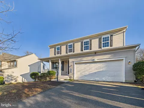 Exterior - 18213 Jillian Ln, Triangle, VA 22172 photo 3 of 6