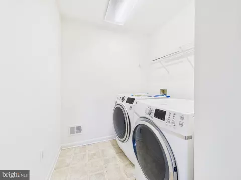 Other - 18213 Jillian Ln, Triangle, VA 22172 photo 2 of 9